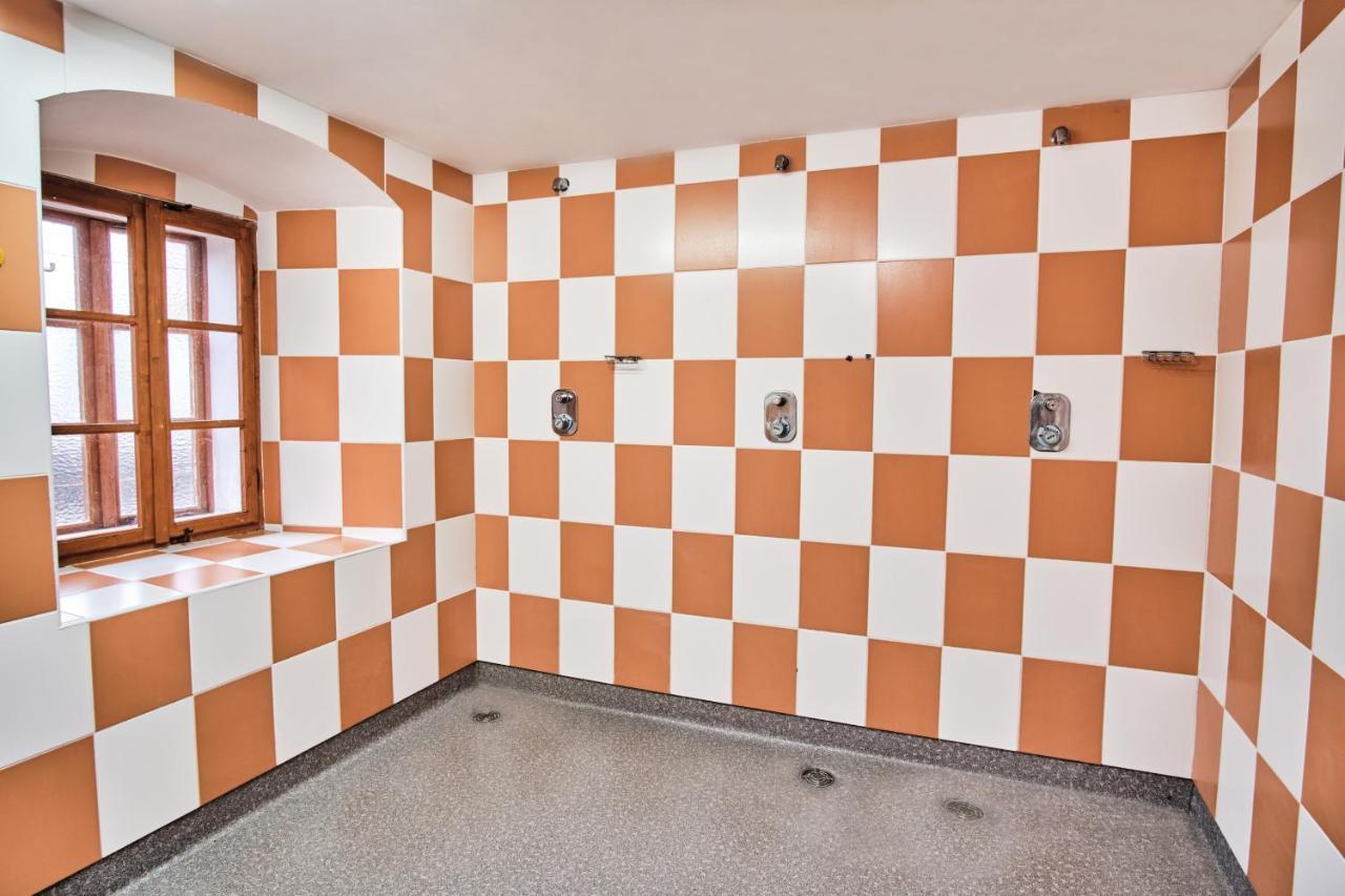 Вилла Treehouse Kremilek Jesenice  Экстерьер фото
